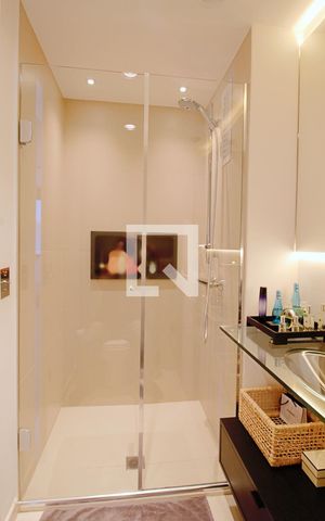 Apartamento à venda com 70m², 1 quarto e 1 vaga Apartamento à venda com 70m², 1 quarto e 1 vagaBanheiro