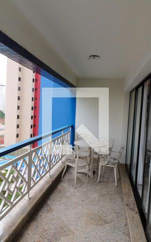 Apartamento à venda com 154m², 3 quartos e 3 vagas Apartamento à venda com 154m², 3 quartos e 3 vagasVaranda