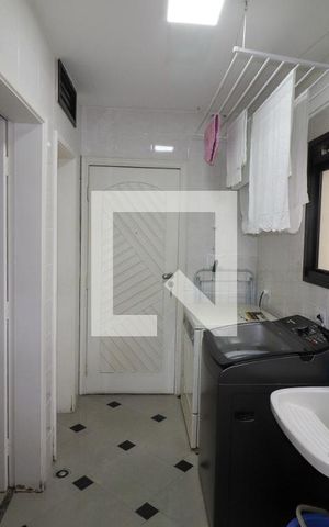 Apartamento à venda com 154m², 3 quartos e 3 vagas Apartamento à venda com 154m², 3 quartos e 3 vagasLavanderia