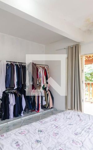 Casa para alugar com 250m², 4 quartos e 2 vagas Casa para alugar com 250m², 4 quartos e 2 vagasQuarto 1