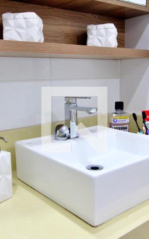 Apartamento à venda com 75m², 2 quartos e 2 vagasBanheiro da Suíte