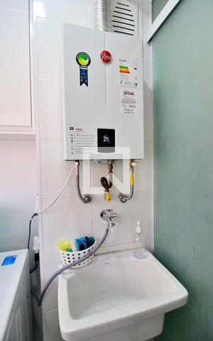 Apartamento à venda com 75m², 2 quartos e 2 vagasÁrea de Serviço