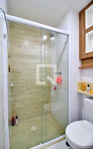 Apartamento à venda com 75m², 2 quartos e 2 vagasBanheiro da Suíte