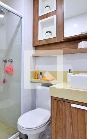 Apartamento à venda com 75m², 2 quartos e 2 vagasBanheiro da Suíte