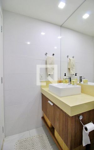 Apartamento à venda com 75m², 2 quartos e 2 vagasBanheiro