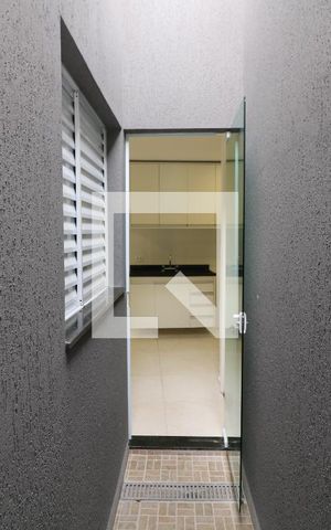 Casa para alugar com 38m², 2 quartos e sem vagaÁrea externa