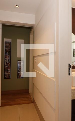 Apartamento para alugar com 102m², 2 quartos e 1 vagaCorredor