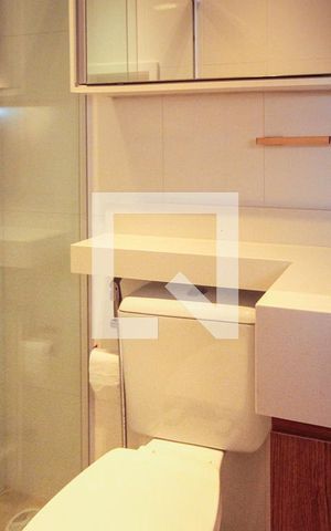 Apartamento à venda com 55m², 2 quartos e 1 vaga Apartamento à venda com 55m², 2 quartos e 1 vagaBanheiro da Suite