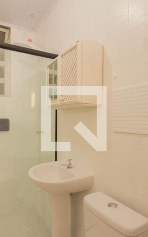 Apartamento à venda com 51m², 2 quartos e 1 vaga Apartamento à venda com 51m², 2 quartos e 1 vagaBanheiro