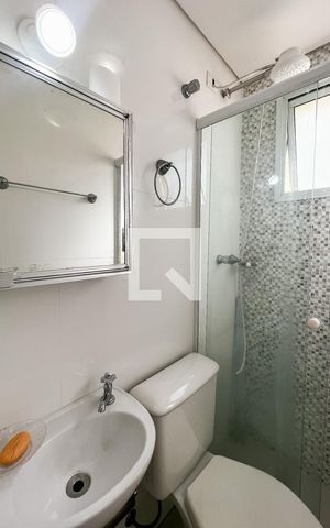 Apartamento para alugar com 195m², 4 quartos e 3 vagasBanheiro de Serviço
