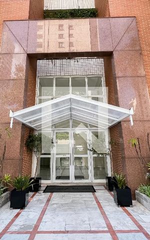 Apartamento para alugar com 195m², 4 quartos e 3 vagasFachada