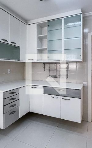 Apartamento para alugar com 195m², 4 quartos e 3 vagasCozinha