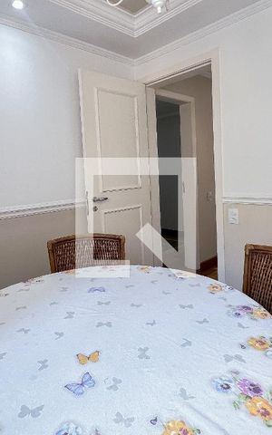 Apartamento para alugar com 195m², 4 quartos e 3 vagasCopa