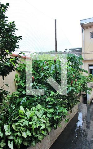 Casa à venda com 242m², 4 quartos e 4 vagasQuintal 