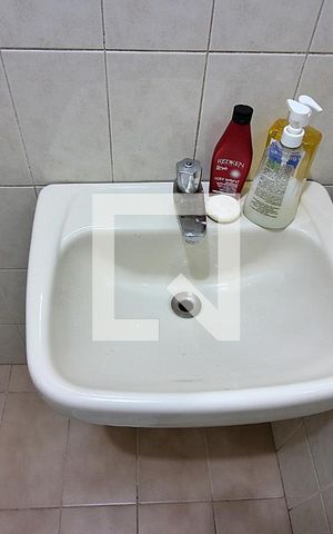 Casa à venda com 242m², 4 quartos e 4 vagasLavabo 