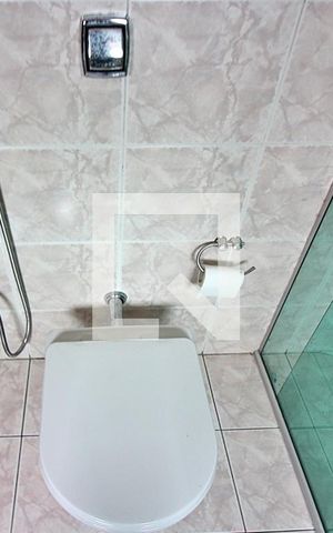 Casa à venda com 242m², 4 quartos e 4 vagasBanheiro do Quarto 4 - Suíte