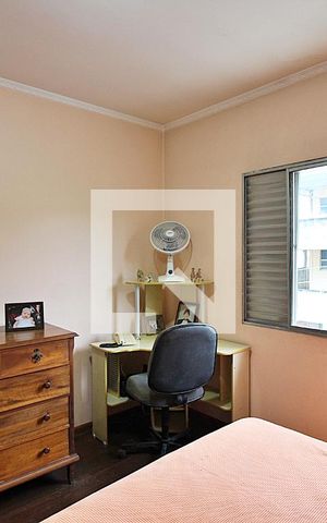 Casa à venda com 242m², 4 quartos e 4 vagasQuarto 2
