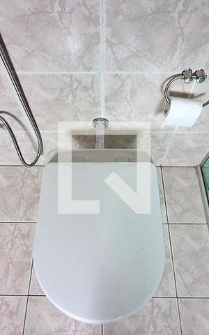 Casa à venda com 242m², 4 quartos e 4 vagasBanheiro do Quarto 4 - Suíte