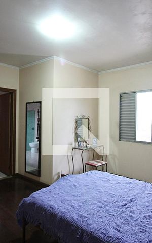 Casa à venda com 242m², 4 quartos e 4 vagasQuarto 4 - Suíte