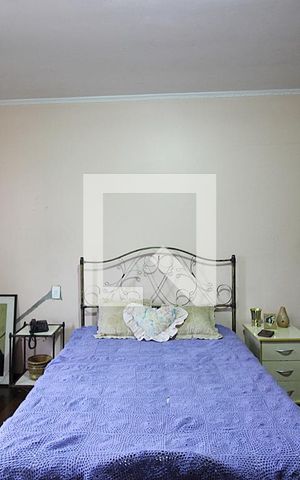 Casa à venda com 242m², 4 quartos e 4 vagasQuarto 4 - Suíte