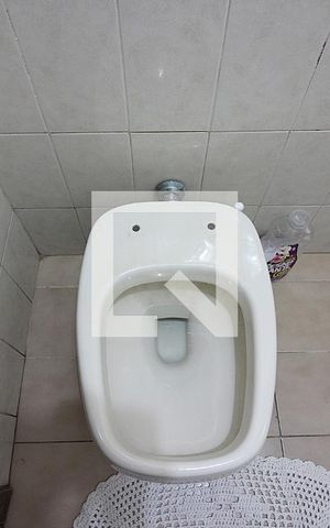 Casa à venda com 242m², 4 quartos e 4 vagasLavabo 