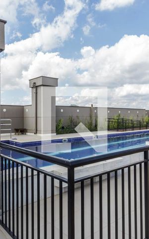 Apartamento para alugar com 110m², 3 quartos e 2 vagas Apartamento para alugar com 110m², 3 quartos e 2 vagasPiscina