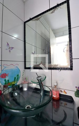 Casa à venda com 90m², 2 quartos e 2 vagasBanheiro