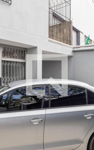 Casa à venda com 257m², 4 quartos e 2 vagas Casa à venda com 257m², 4 quartos e 2 vagasGaragem