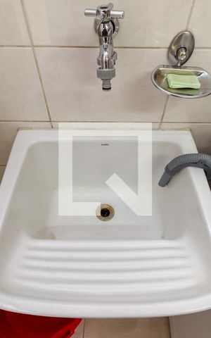 Casa à venda com 130m², 4 quartos e 4 vagas Casa à venda com 130m², 4 quartos e 4 vagasDetalhe - Área de Serviço