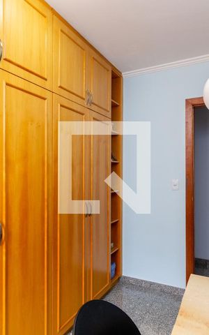 Casa à venda com 130m², 4 quartos e 4 vagas Casa à venda com 130m², 4 quartos e 4 vagasQuarto