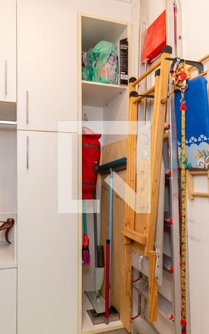 Casa à venda com 130m², 4 quartos e 4 vagas Casa à venda com 130m², 4 quartos e 4 vagasDispensa - Área de Serviço