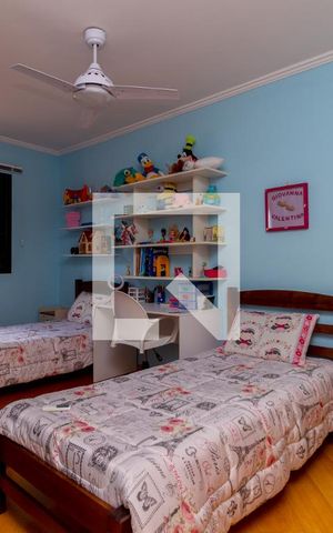 Casa à venda com 130m², 4 quartos e 4 vagas Casa à venda com 130m², 4 quartos e 4 vagasSuíte 3