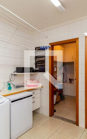 Casa à venda com 130m², 4 quartos e 4 vagas Casa à venda com 130m², 4 quartos e 4 vagasÁrea de Serviço