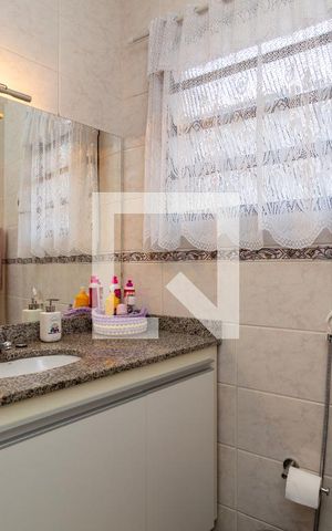 Casa à venda com 130m², 4 quartos e 4 vagas Casa à venda com 130m², 4 quartos e 4 vagasBanheiro - Suíte 3