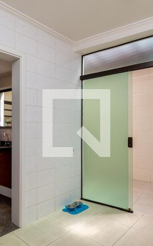 Casa à venda com 130m², 4 quartos e 4 vagas Casa à venda com 130m², 4 quartos e 4 vagasÁrea de Serviço