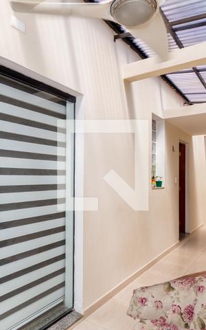 Casa à venda com 130m², 4 quartos e 4 vagas Casa à venda com 130m², 4 quartos e 4 vagasQuintal