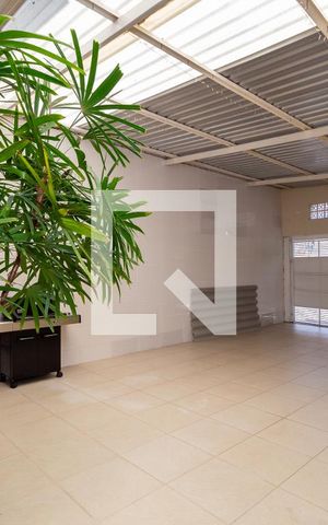 Casa à venda com 130m², 4 quartos e 4 vagas Casa à venda com 130m², 4 quartos e 4 vagasGaragem