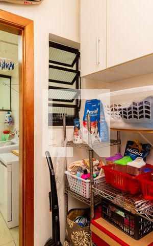 Casa à venda com 130m², 4 quartos e 4 vagas Casa à venda com 130m², 4 quartos e 4 vagasDispensa - Área de Serviço