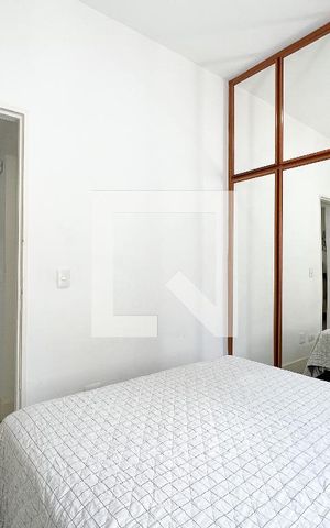 Apartamento à venda com 45m², 1 quarto e 1 vagaQuarto
