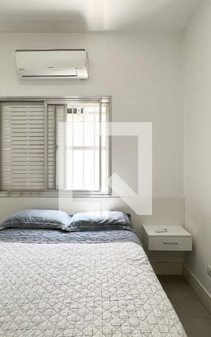 Apartamento à venda com 45m², 1 quarto e 1 vagaQuarto