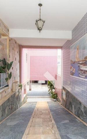 Casa à venda com 380m², 4 quartos e 5 vagas Casa à venda com 380m², 4 quartos e 5 vagasÁrea comum