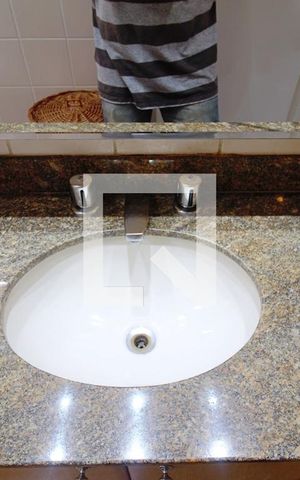 Apartamento à venda com 100m², 3 quartos e 2 vagasBanheiro 