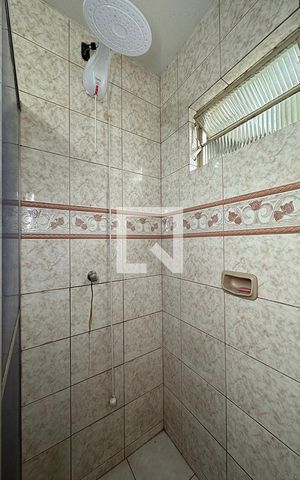 Casa à venda com 210m², 4 quartos e 3 vagasBox do Banheiro da Suíte