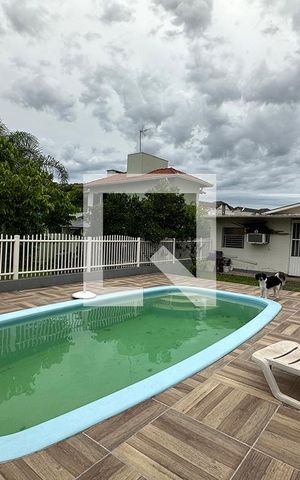 Casa à venda com 210m², 4 quartos e 3 vagasÁrea Externa