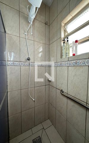 Casa à venda com 210m², 4 quartos e 3 vagasBox do Banheiro Social