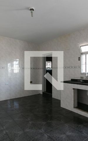 Casa à venda com 150m², 2 quartos e 4 vagas Casa à venda com 150m², 2 quartos e 4 vagasCozinha