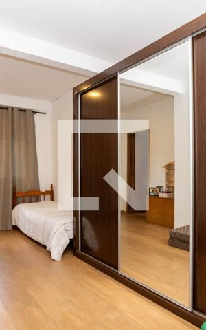 Casa à venda com 285m², 2 quartos e 4 vagasSuíte