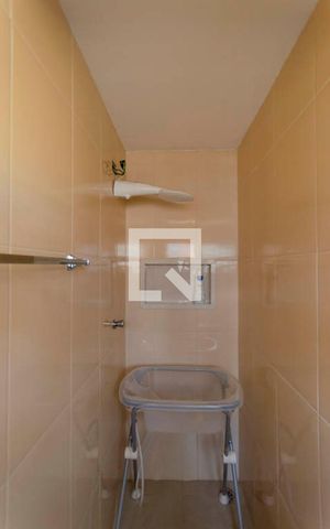 Casa à venda com 360m², 7 quartos e 2 vagas Casa à venda com 360m², 7 quartos e 2 vagasCasa 2 Banheiro Suíte