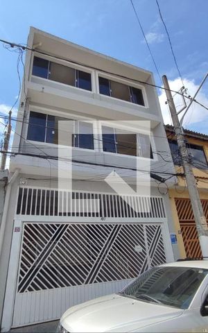 Casa à venda com 360m², 7 quartos e 2 vagas Casa à venda com 360m², 7 quartos e 2 vagasFachada