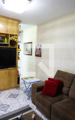 Casa à venda com 80m², 3 quartos e 1 vagaSala